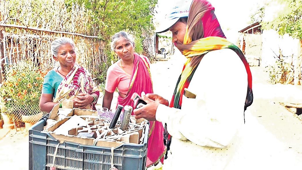 పాత మొబైళ్లు కొంటాం..