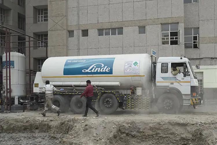 ఢిల్లీ హాస్పిట‌ళ్ల‌కు ఆక్సిజ‌న్ ట్యాంకర్లు.. అయినా