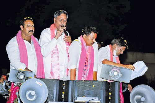 అడగకపోయినా వరాలిస్తున్న సీఎం కేసీఆర్‌