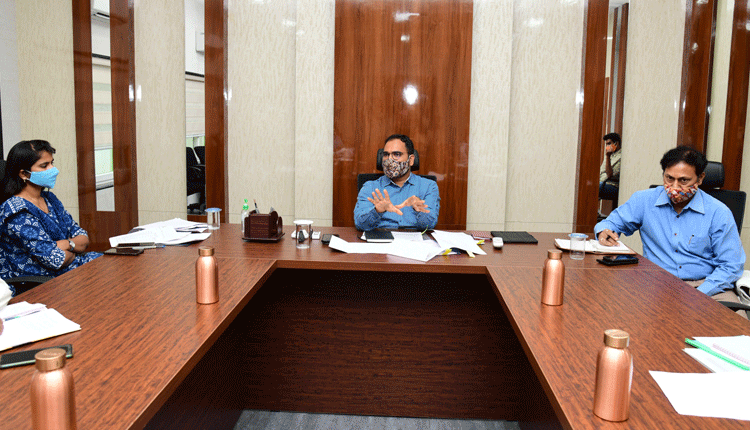 చలివేంద్రాలు ఏర్పాటు చేయాలి