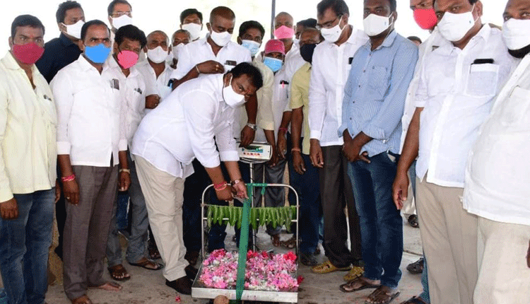 కొనుగోలు కేంద్రాల్లోనే మద్దతు ధర