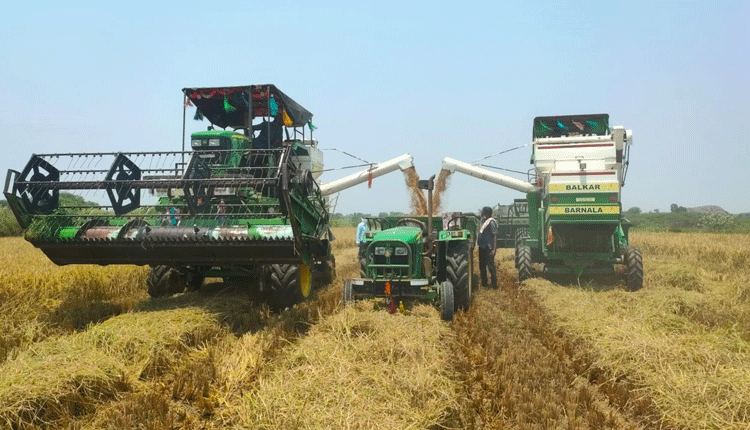 కాలం కలిసి వచ్చింది..