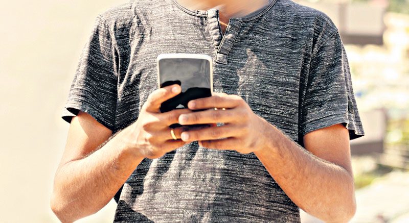 పిల్లల మనసుల్లో విషబీజాలు