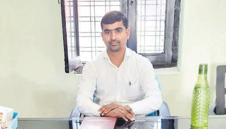 రెండేళ్లు.. రెండు ఉద్యోగాలు