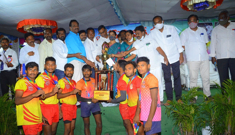 కబడ్డీకి విశేష ఆదరణ