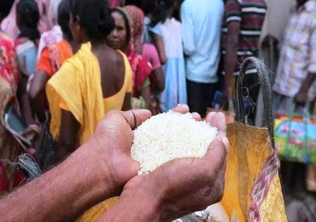 మళ్లీ గరీబ్ కల్యాణ్ యోజన: రెండు నెలలు పేదవాడికి 5 కిలోల బియ్యం ఫ్రీ