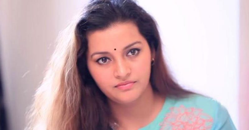 మ‌నీ ఇవ్వ‌క‌పోతే చ‌నిపోతామంటూ రేణూ దేశాయ్‌కు బెదిరింపులు