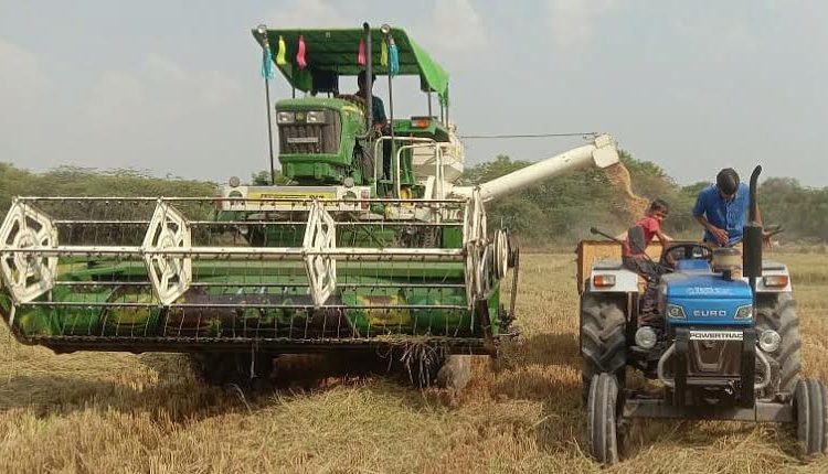 ‘వరి కోతలు’ ముమ్మరం