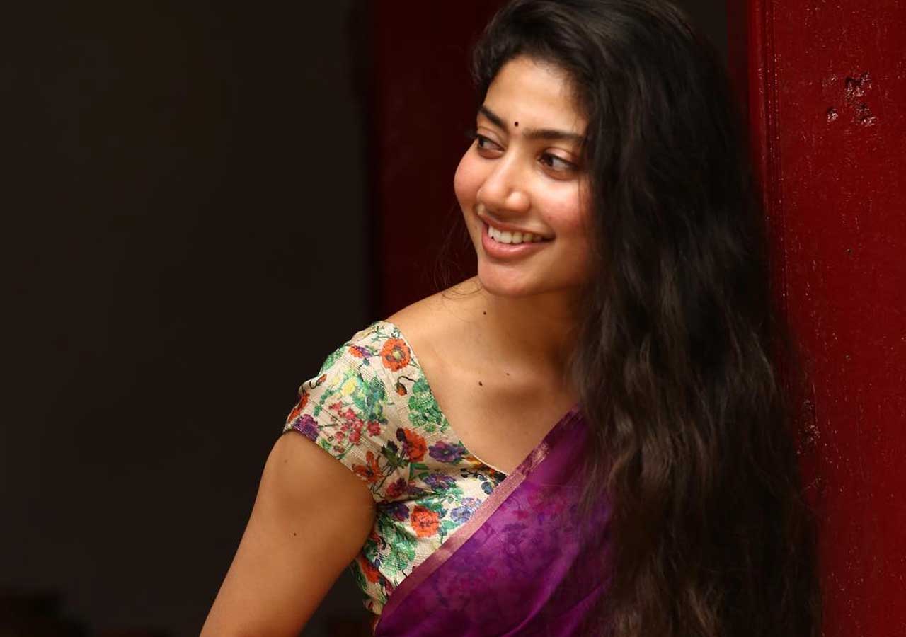 బాలీవుడ్ ఆఫర్‌కు నో చెప్పిన‌ సాయి పల్లవి