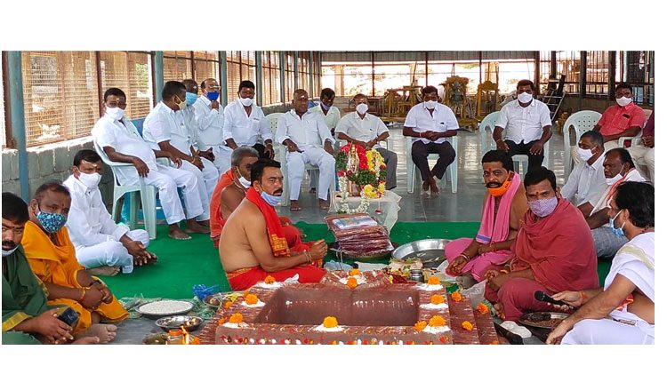 వైభవంగా వీరభద్రుడి బ్రహ్మోత్సవాలు