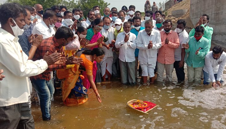 అపరభగీరథుడు సీఎం కేసీఆర్‌