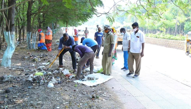 ప్లాస్టిక్‌ వాడకాన్ని తగ్గించాలి
