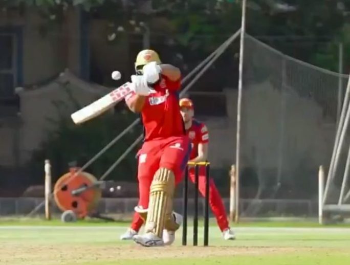 భారీ సిక్సులు కొడుతున్న షారుక్​ఖాన్..ఇది ట్రైలరే!