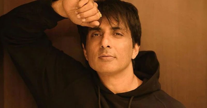 బ్యాగులు ప్యాక్ చేసుకోండి.. ఆస్ట్రేలియాకు నేను పంపిస్తా: సోనూ సూద్‌