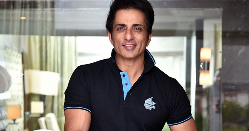 గ్రామంలో సెల్ ట‌వ‌ర్ ఏర్పాటు చేయించిన సోనూసూద్‌