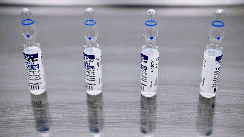 10 రోజుల్లో స్పుత్నిక్ టీకా.. 97.6 శాతానికి పెరిగిన సామ‌ర్థ్యం