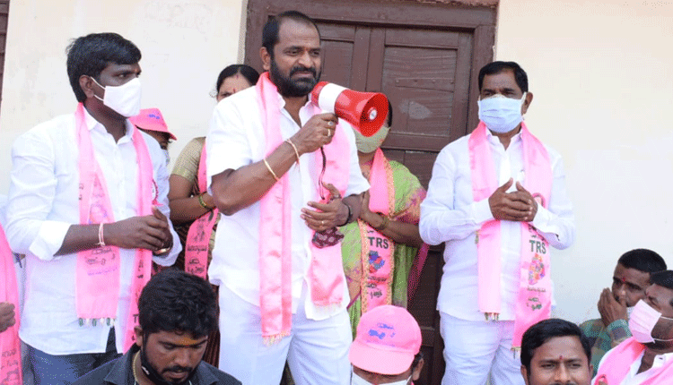 అభివృద్ధికే ఓటు వేయండి : మంత్రి శ్రీనివాస్‌ గౌడ్‌