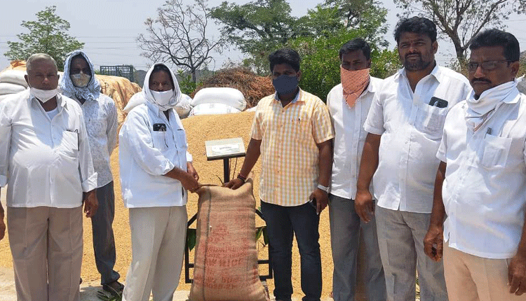 కొనుగోలు కేంద్రాలను వినియోగించుకోవాలి