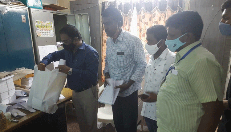 పోలింగ్‌ సామగ్రి పరిశీలన