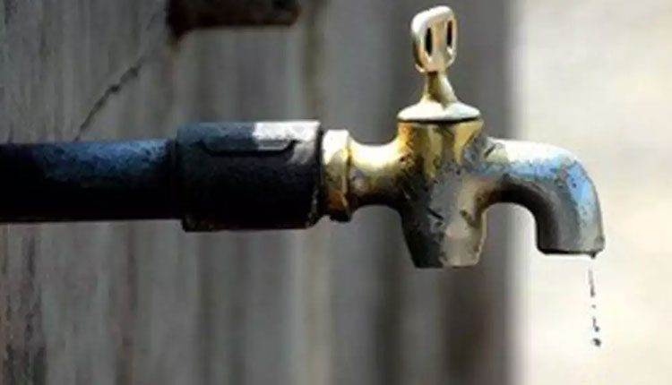 Water Problem | 12 ఏళ్లుగా నీటి కనెక్షన్ లేదు.. ఆగ్రహం వ్యక్తం చేస్తున్న ప్రజలు