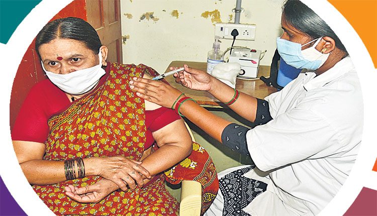 టీకా తీసుకుంటే.. వ్యాప్తి 0.04 శాతమే