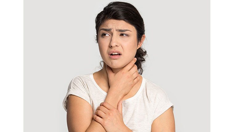 గొంతునొప్పి తగ్గాలా..అయితే వీటిని తీసుకోండి..!