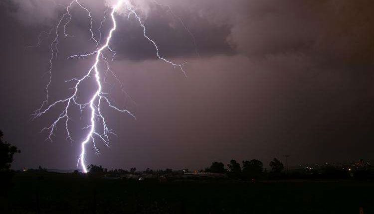AP Weather | రాగల 3 గంటల్లో పిడుగులు పడొచ్చు.. ఏపీ ప్రజలకు వాతావరణ శాఖ హెచ్చరిక