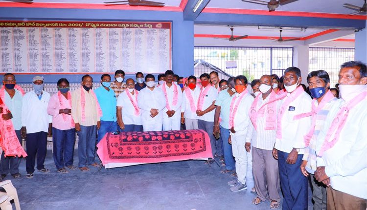 టీఆర్‌ఎస్‌లో భారీగా చేరికలు