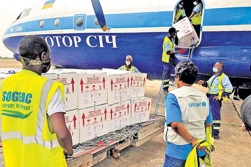 టీకా.. రాజు-పేద!