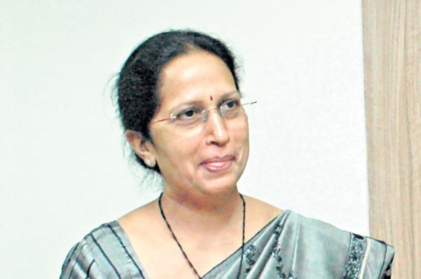 ఆంధ్రజ్యోతి ఎండీ రాధాకృష్ణకు సతీ వియోగం