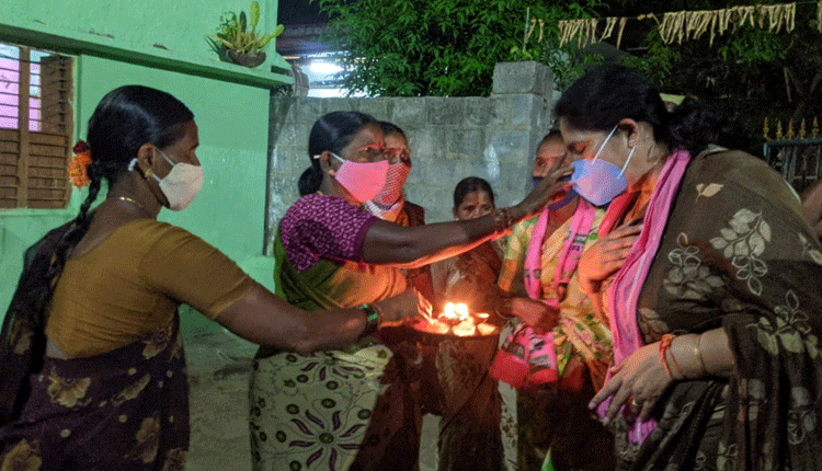 అభివృద్ధిని చూసి ఆదరించండి ‌