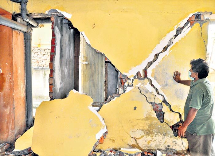 అస్సాంలో వరుసగా 11 భూకంపాలు