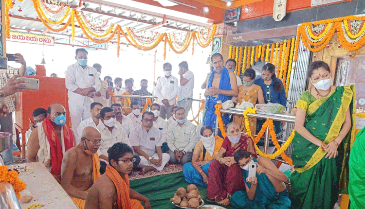 నిరాడంబరంగా సీతారాముల కల్యాణం