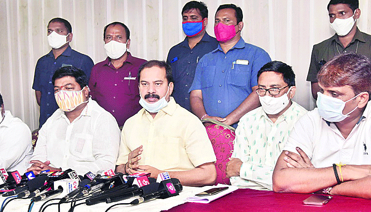 కార్పొరేషన్‌పై గులాబీ జెండా ఎగరేస్తాం..