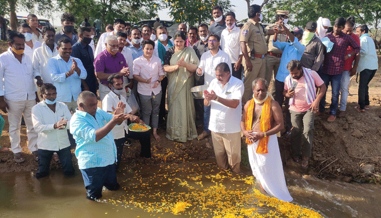 ధాన్యం సెంటర్లును ఏర్పాటు