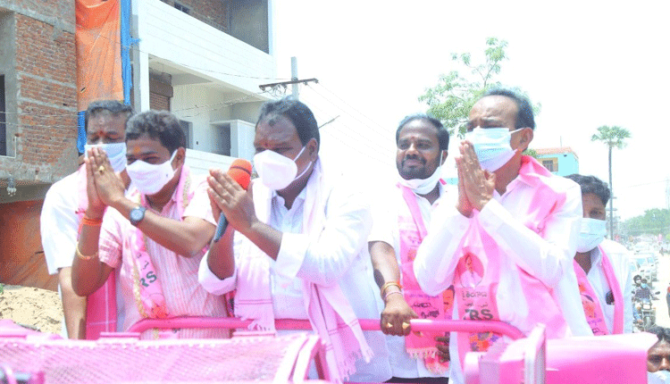 టీఆర్‌ఎస్‌తోనే అభివృద్ధి సాధ్యం