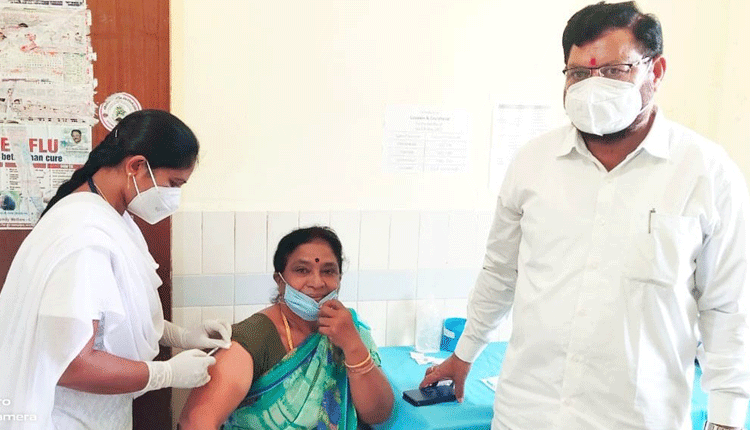 వ్యాక్సిన్‌ మస్ట్‌..