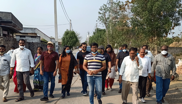 గంగదేవిపల్లిలో ట్రైనీ కలెక్టర్లు