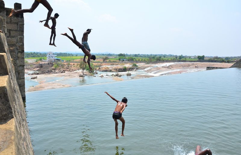 ఏనుగు గుండు- గుండె తడి