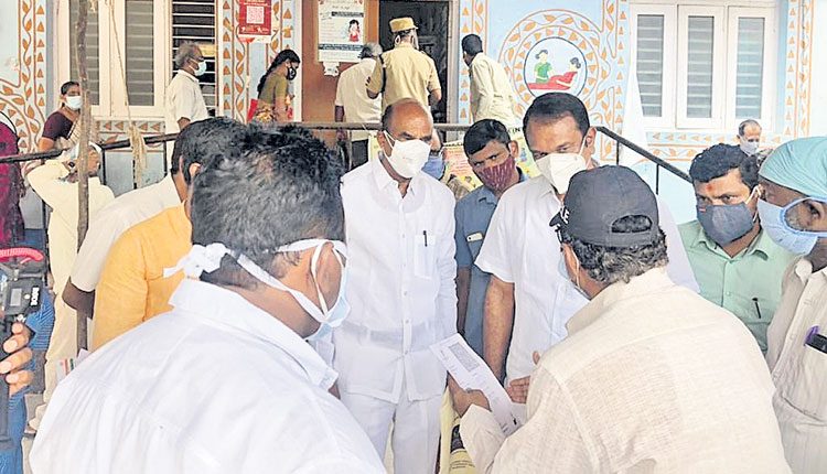 సిబ్బంది కొరత లేకుండా చూస్తాం