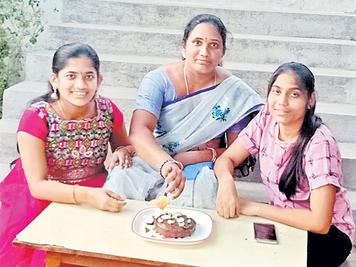 అమ్మ ప్రోత్సాహంతోనే రాణింపు