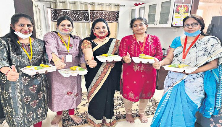 సంక్షోభంలో ఆత్మీయ సేవ