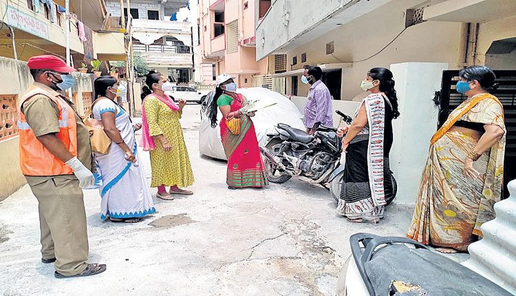 కొనసాగుతున్న ఇంటింటి సర్వే