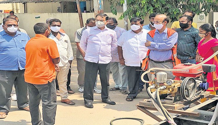 స్థానిక సమస్యల పరిష్కారానికి కృషి