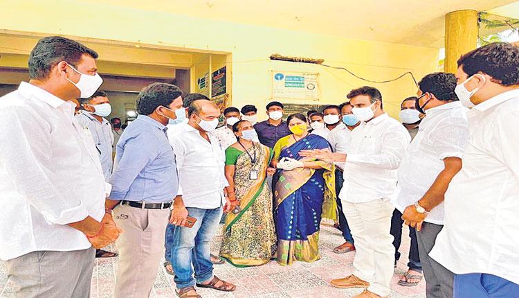 స్వీయ నియంత్రణతో కరోనాను కట్టడి చేయాలి