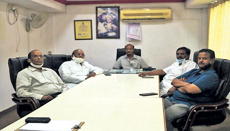 కరోనా బాధితులకు అన్నప్రసాదం