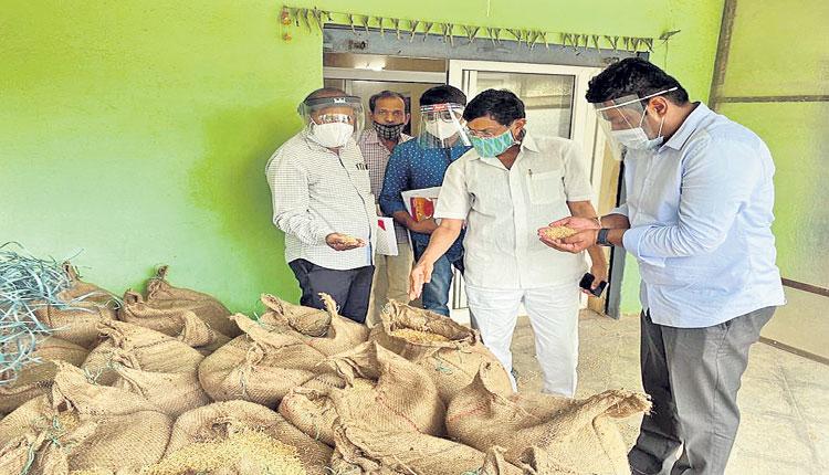 రైతులకు సీఎం కేసీఆర్‌ కొండంత అండ