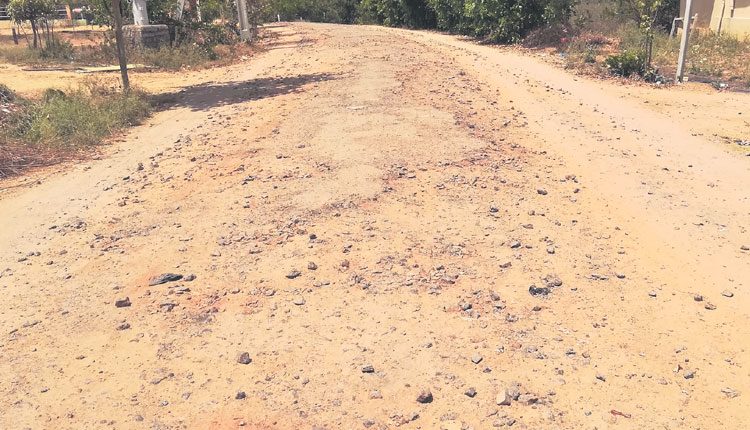 దుంపలపల్లి రోడ్డుకు మోక్షం