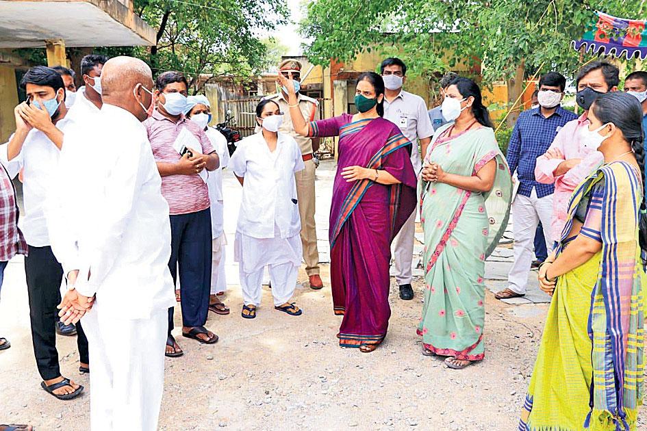 కరోనా కట్టడికి సీఎం కృషి