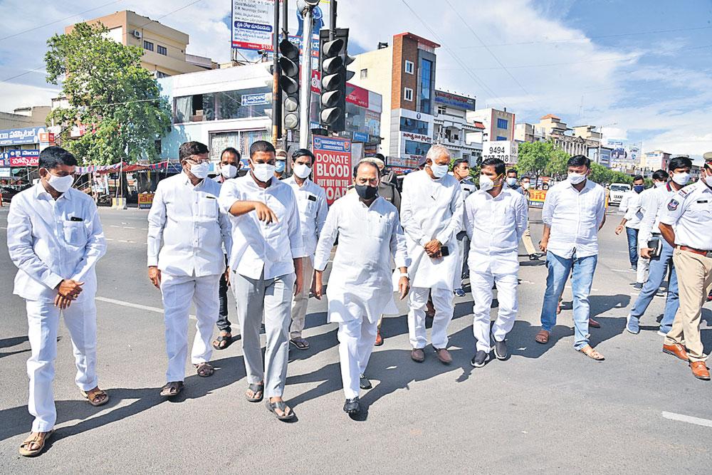 కరోనా కట్టడికి చర్యలు